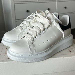 Alexander McQueen Oversized Sneakers (Men) (39.5EU) (9.5B)